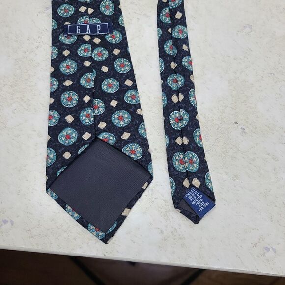 Gap Men's Tie 100% Silk - Picture 2 of 5